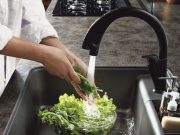 キッチン用タッチレス水栓「ナビッシュ」